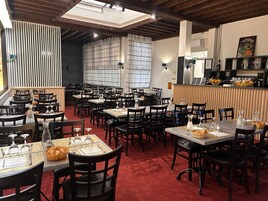 Se sirven almuerzos y cenas, cocina regional