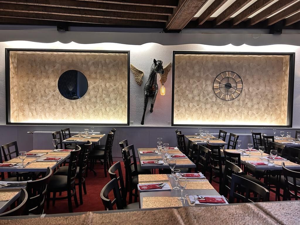 Déjeuner et dîner servis sur place