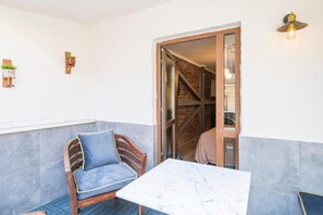 Junior Suite with Balcony | 발코니