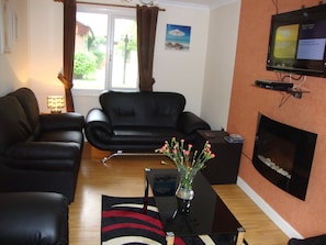 Cottage, 3 Bedrooms | Living area | Flat-screen TV
