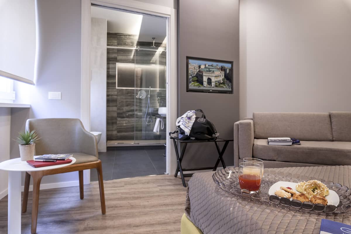 Ropa de cama de alta calidad y minibar