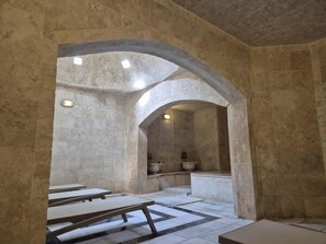 Sauna, steam room, hot springs/mineral springs, Turkish bath/hammam
