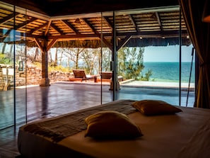 Panoramic Double Room, Ensuite, Pool View (Marula) | Premium bedding, individually decorated, individually furnished - Demeure de la Compagnie Générale des Huiles Précieuses (Ifaty)