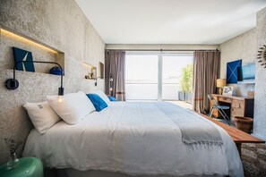 Deluxe Double Room, Terrace | Premium bedding, in-room safe, desk, blackout drapes - Kook Hotel Tarifa (Tarifa)