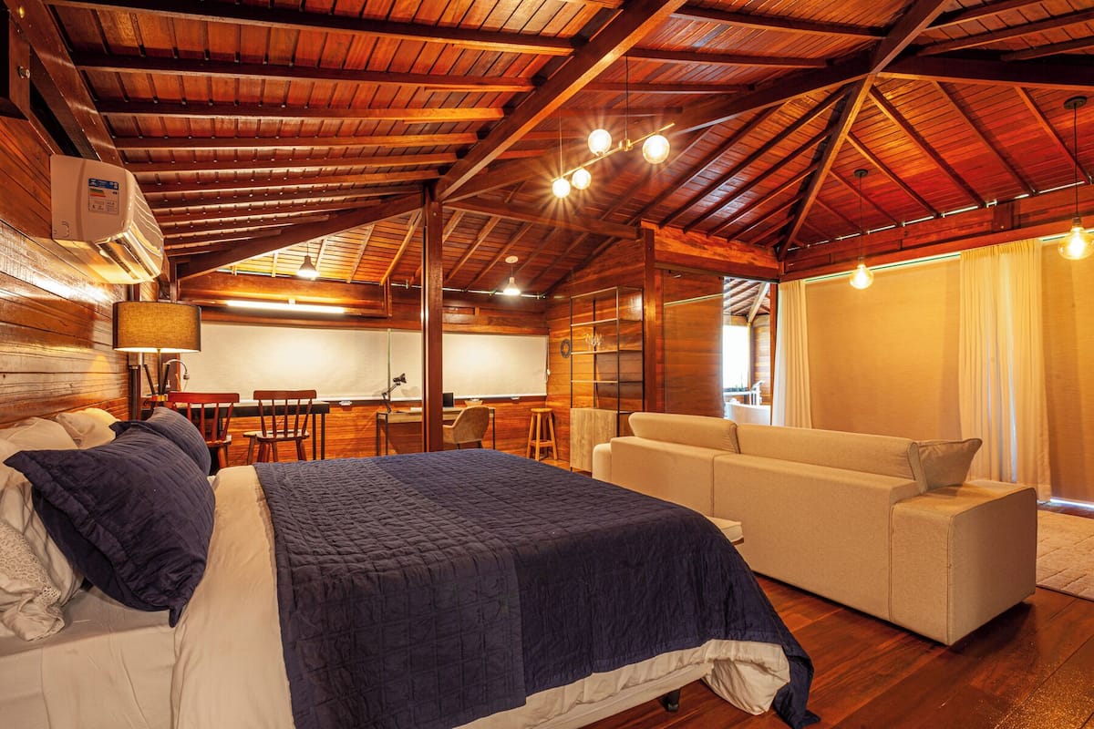 Presidential Cabin | Minibar, desk, laptop workspace, blackout drapes
