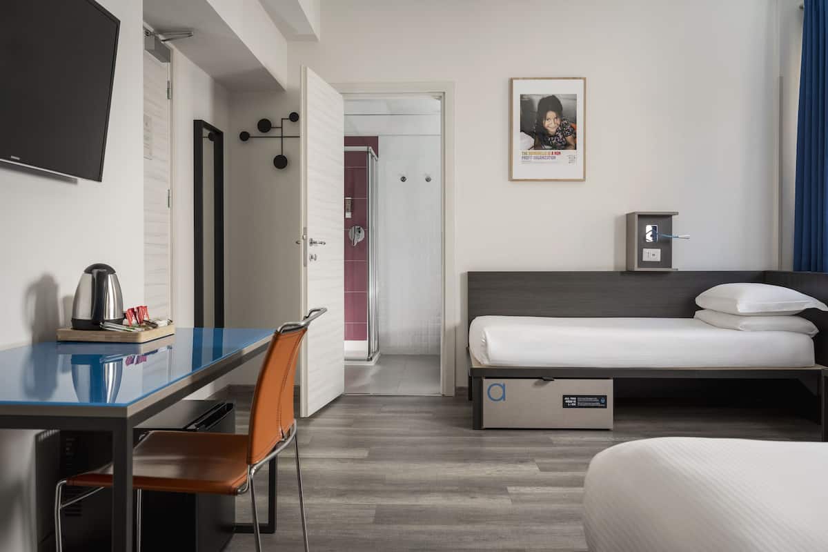 三人房, 私人浴室 | 記憶棉床墊、房內夾萬、隔音、免費 Wi-Fi