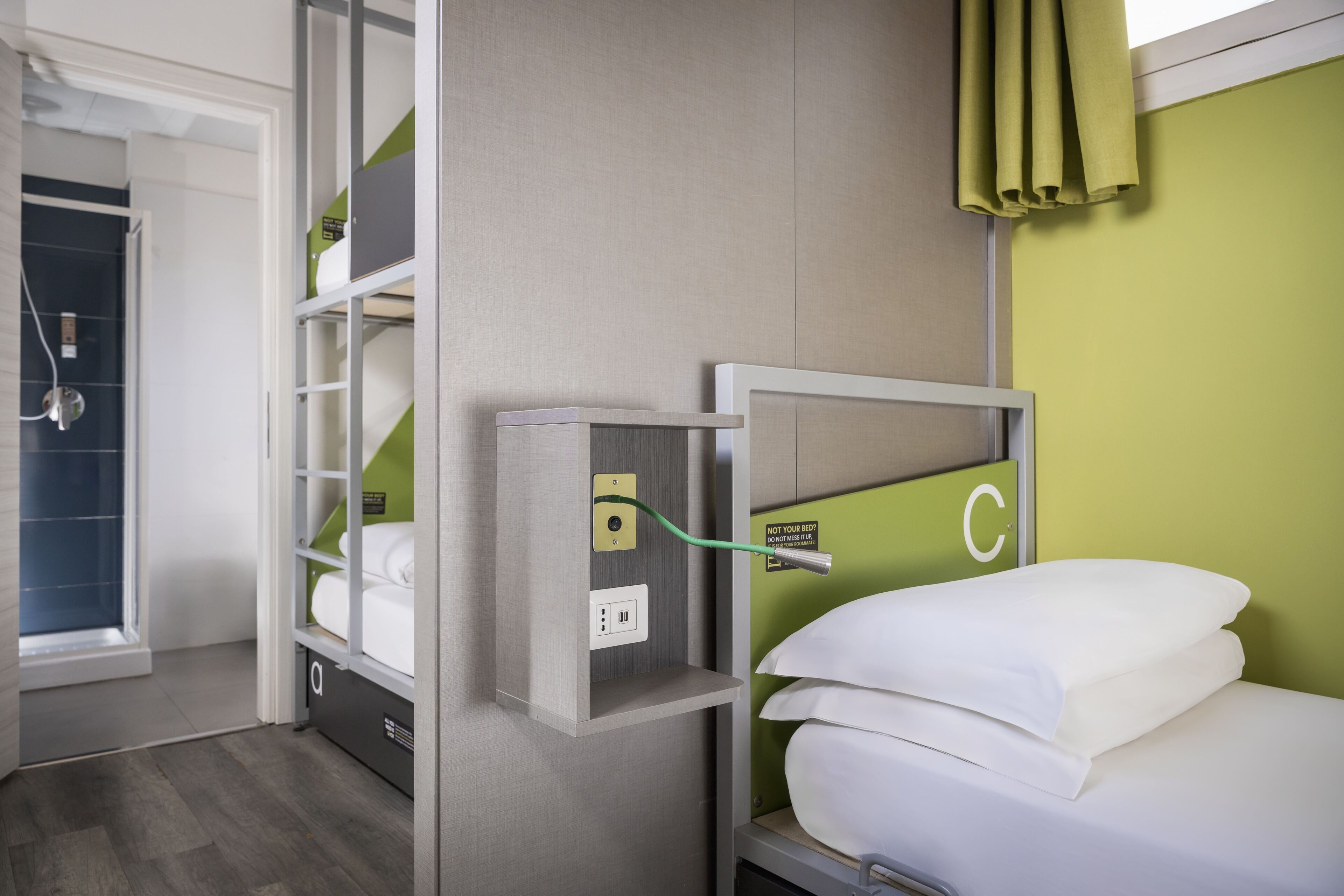 共用宿舍, 僅限女士 (3 pax) | 記憶棉床墊、房內夾萬、隔音、免費 Wi-Fi