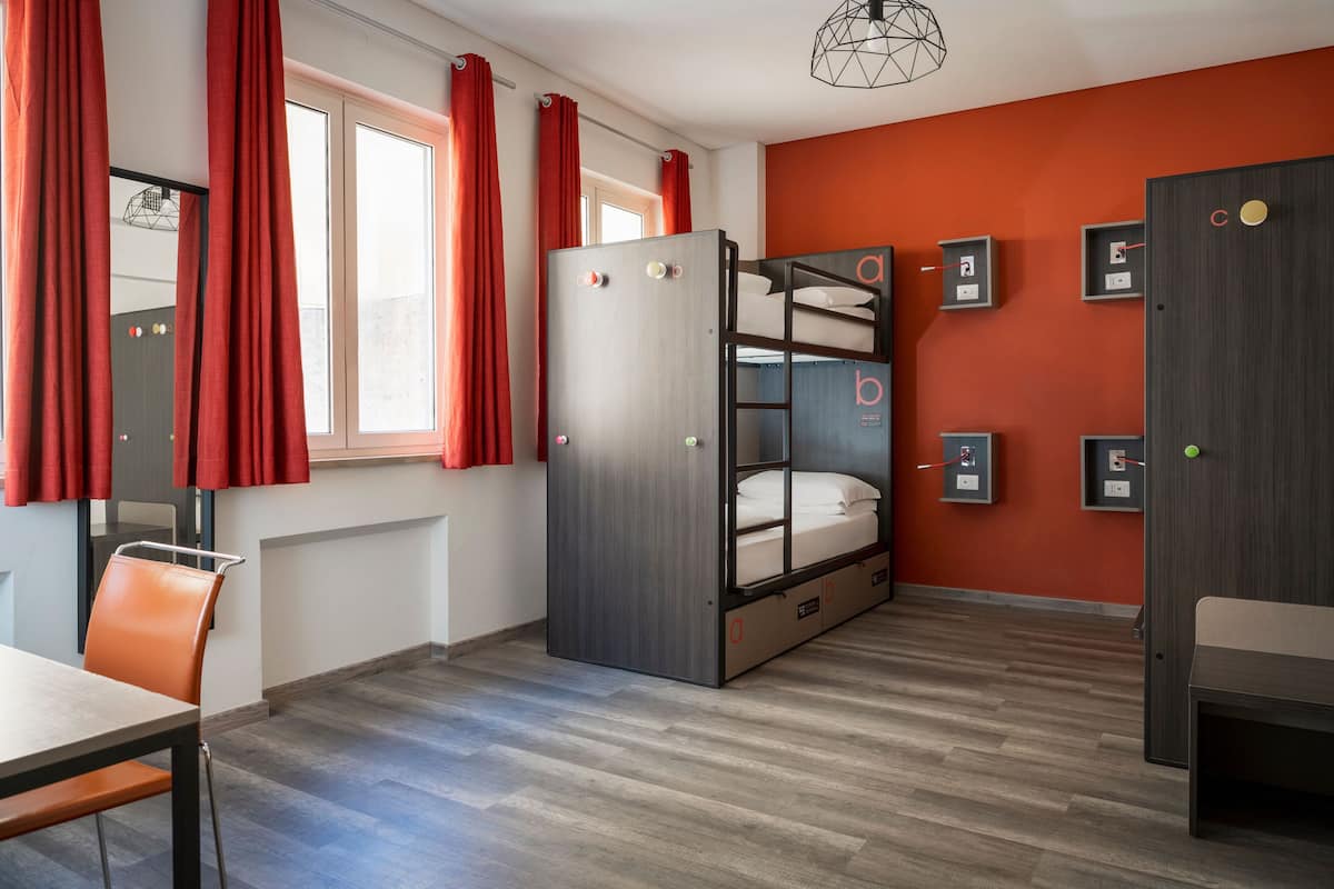 共用宿舍, 男女混合宿舍 (4 pax) | 記憶棉床墊、房內夾萬、隔音、免費 Wi-Fi