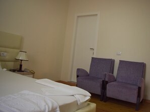 ตู้นิรภัยในห้องพัก, Wi-Fi ฟรี