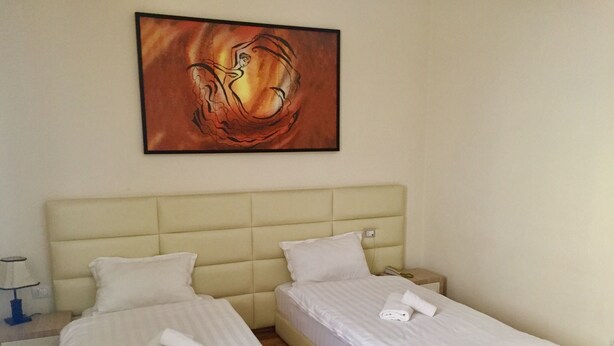 In-room safe, WiFi (free) - Living Hotel (Tirana)