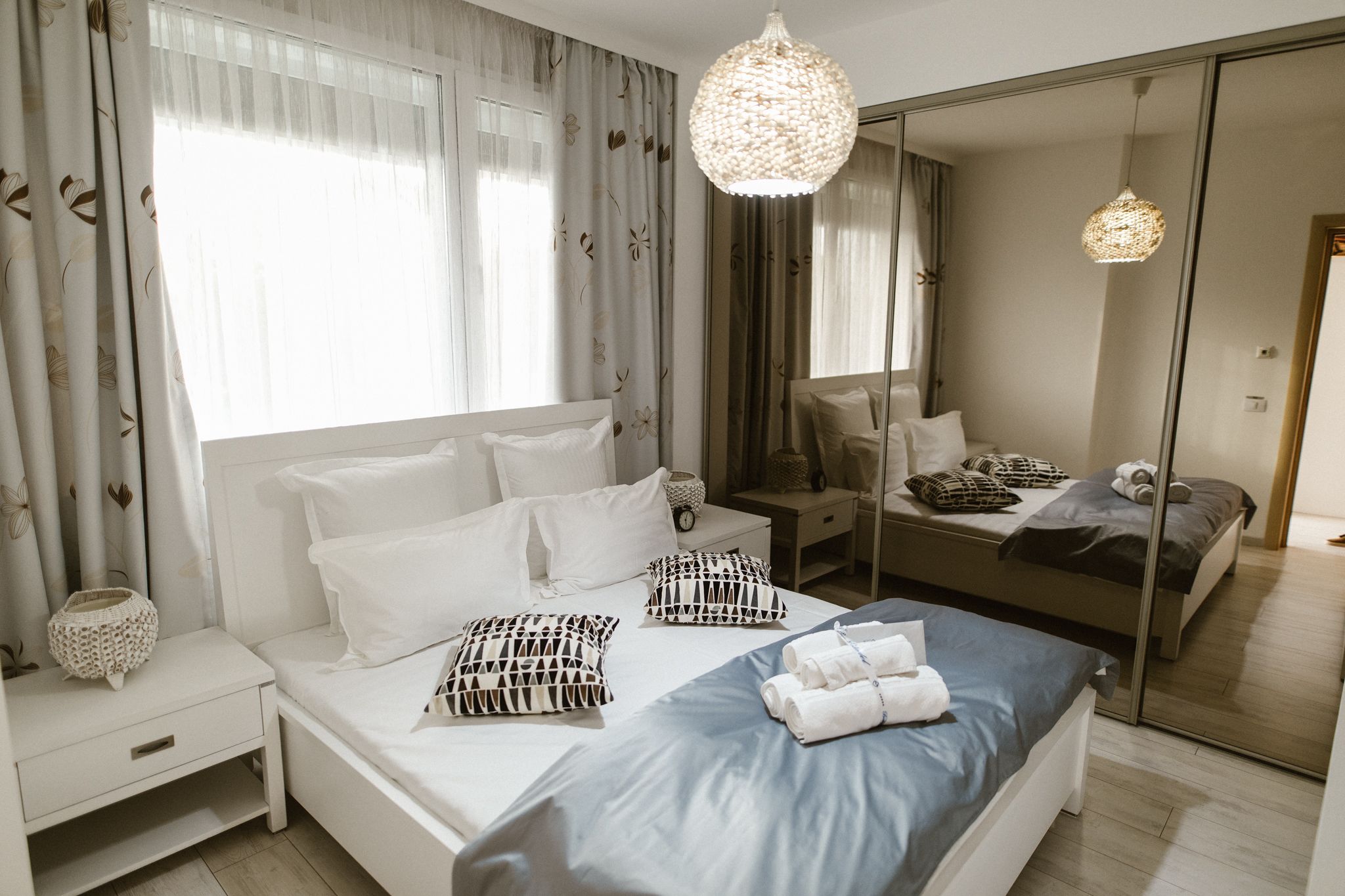 Deluxe Studio Suite, 1 Bedroom, Beach View, Beachfront | 1 bedroom, premium bedding, minibar, in-room safe