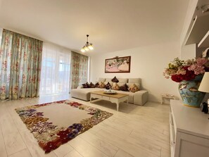 Deluxe Studio Suite, 1 Bedroom, Beach View, Beachfront - Boutique Citadel (Eforie)