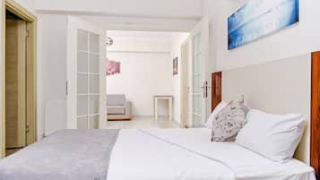 1 bedroom, desk, free WiFi, bed sheets