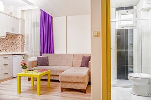 Twin Room | 書桌、免費 Wi-Fi、床單