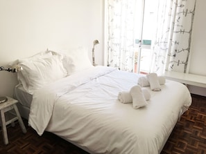 Appartement, 3 slaapkamers | 3 slaapkamers, hypoallergeen beddengoed, een kluis op de kamer