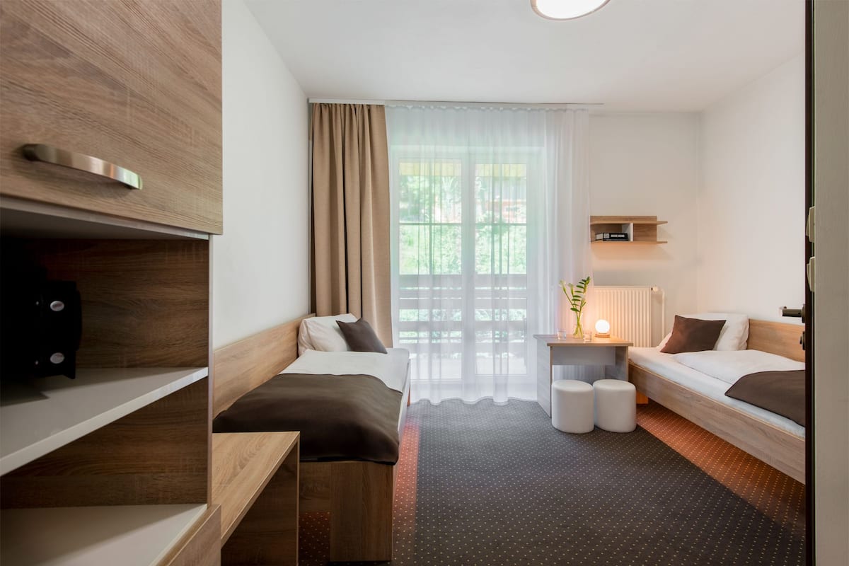 Chambre Standard avec lits jumeaux, balcon