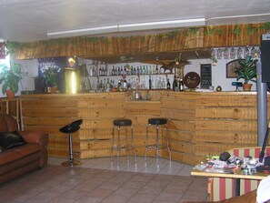 Bar (in der Unterkunft)