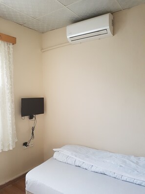 Standard Double or Twin Room | Desk, iron/ironing board, free WiFi - Tarihi Manisa Akhisar Oteli (Izmir)