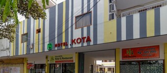 RedDoorz Plus @ Slamet Riyadi