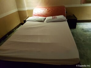 Escritorio, camas plegables/adicionales, wifi gratis y ropa de cama 