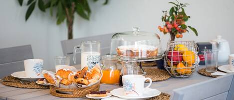 Petit déjeuner continental compris tous les jours