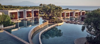 奧利亞全套房飯店, 凱悅臻選旗下