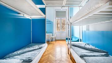 Studio with Balcony | Free WiFi, bed sheets