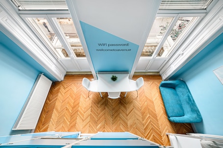 Studio with Balcony | Free WiFi, bed sheets. Avenue Hostel