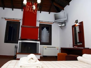 Double Room, Sea View | Iron/ironing board, free WiFi - Kyveli Boutique Hotel (Dio-Olympos)