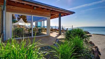 Beach nearby, scuba diving, snorkelling, windsurfing