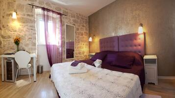 Deluxe-Doppel- oder -Zweibettzimmer (Lavander) | Hochwertige Bettwaren, Minibar, Zimmersafe, Schreibtisch