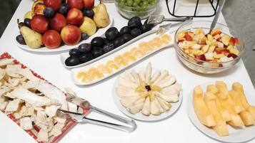 Tägliches inbegriffenes Frühstücksbuffet