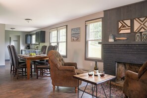 Cottage | Dineren op de kamer