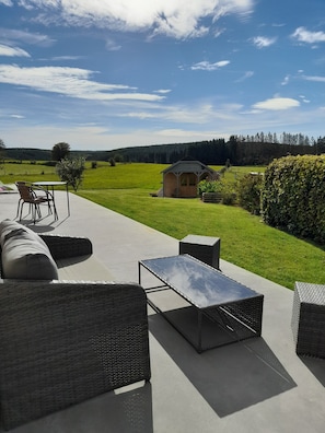 Kahden hengen panoraamahuone, 1 makuuhuone, tupakointi kielletty, näköala puutarhaan (Forêt) | Terassi/patio
