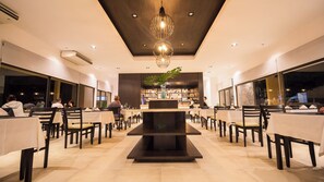 Restaurant - Pirayu Hotel & Resort (Puerto Iguazú)