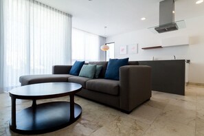 Apartment | Wohnbereich | Flachbildfernseher