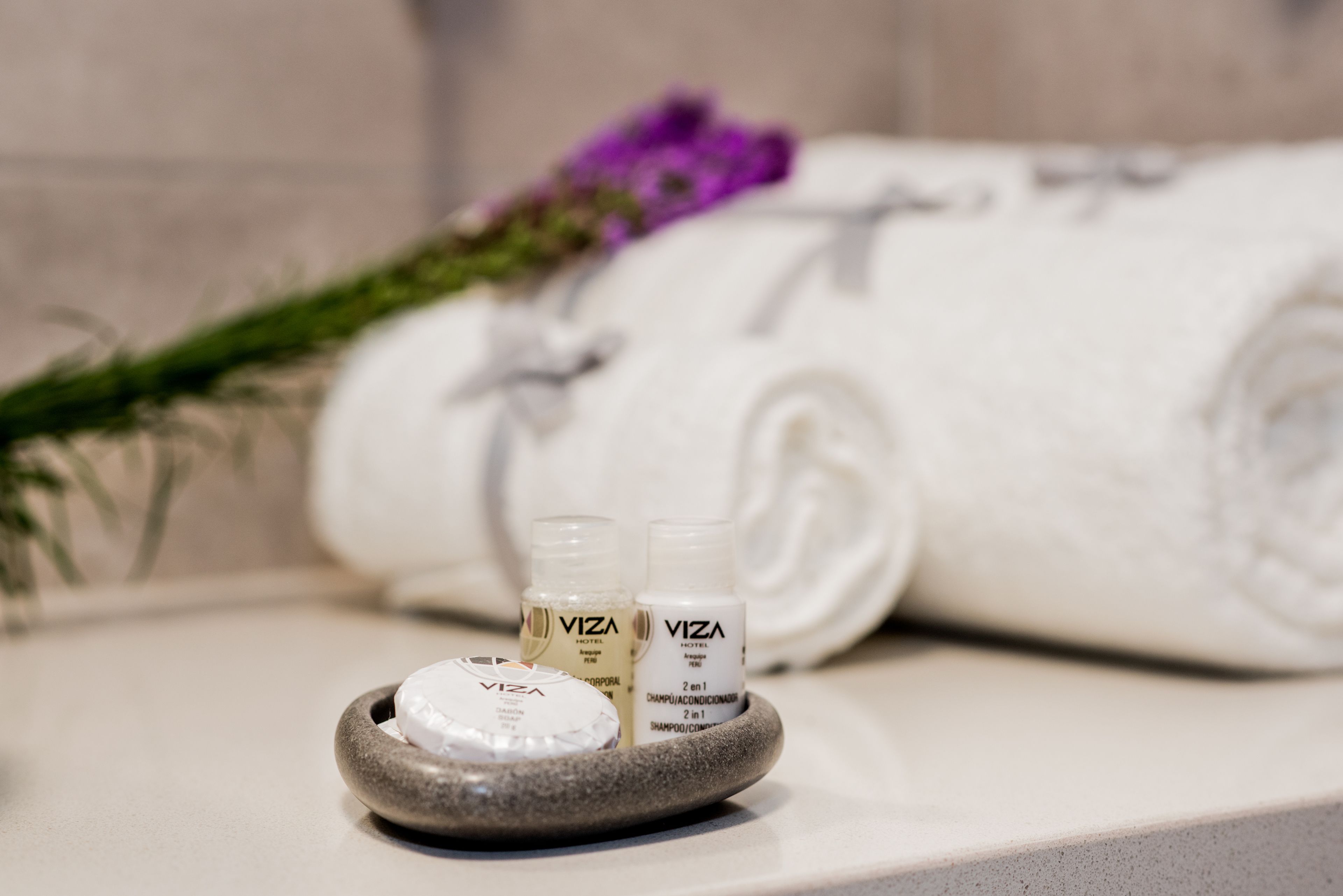 shower, rainfall showerhead, free toiletries, hair dryer