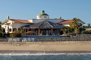 บริเวณภายนอก