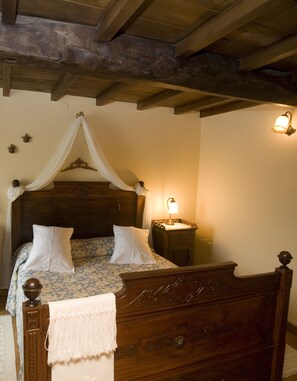 Caja de seguridad en la habitación y decoración personalizada 