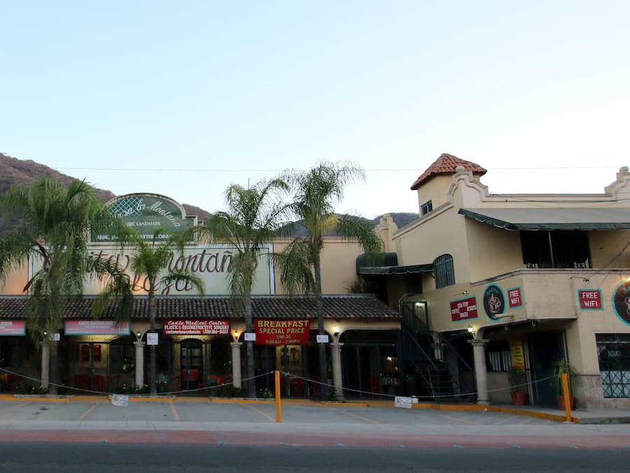 Fachada de la propiedad