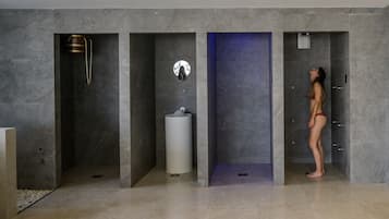 Sauna, bañera de hidromasaje, tratamientos corporales