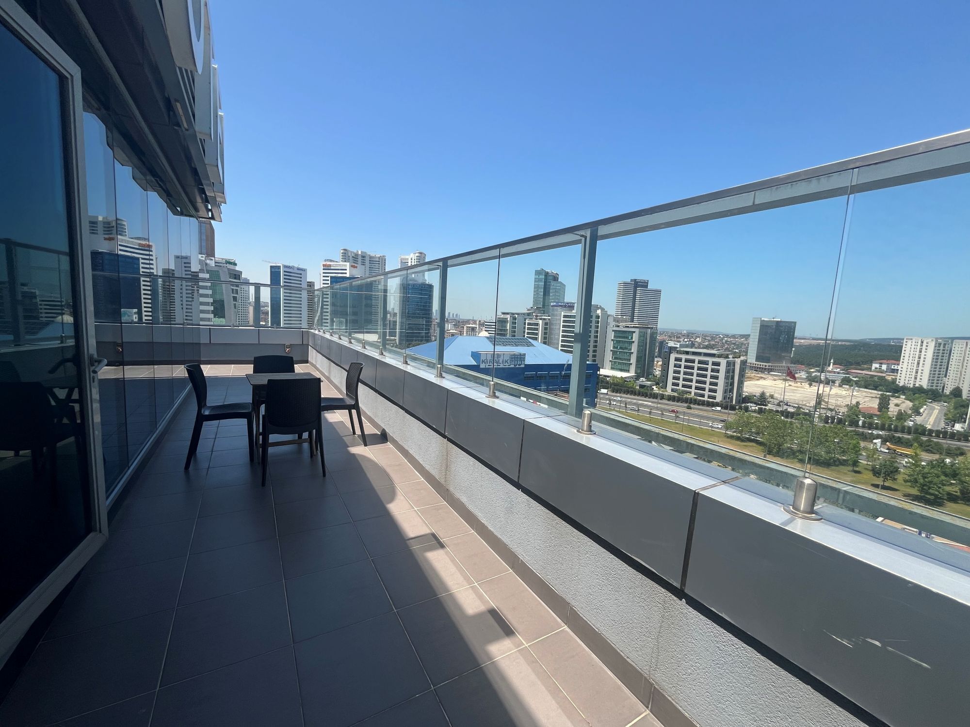 deluxe suite, 1 double bed | balcony