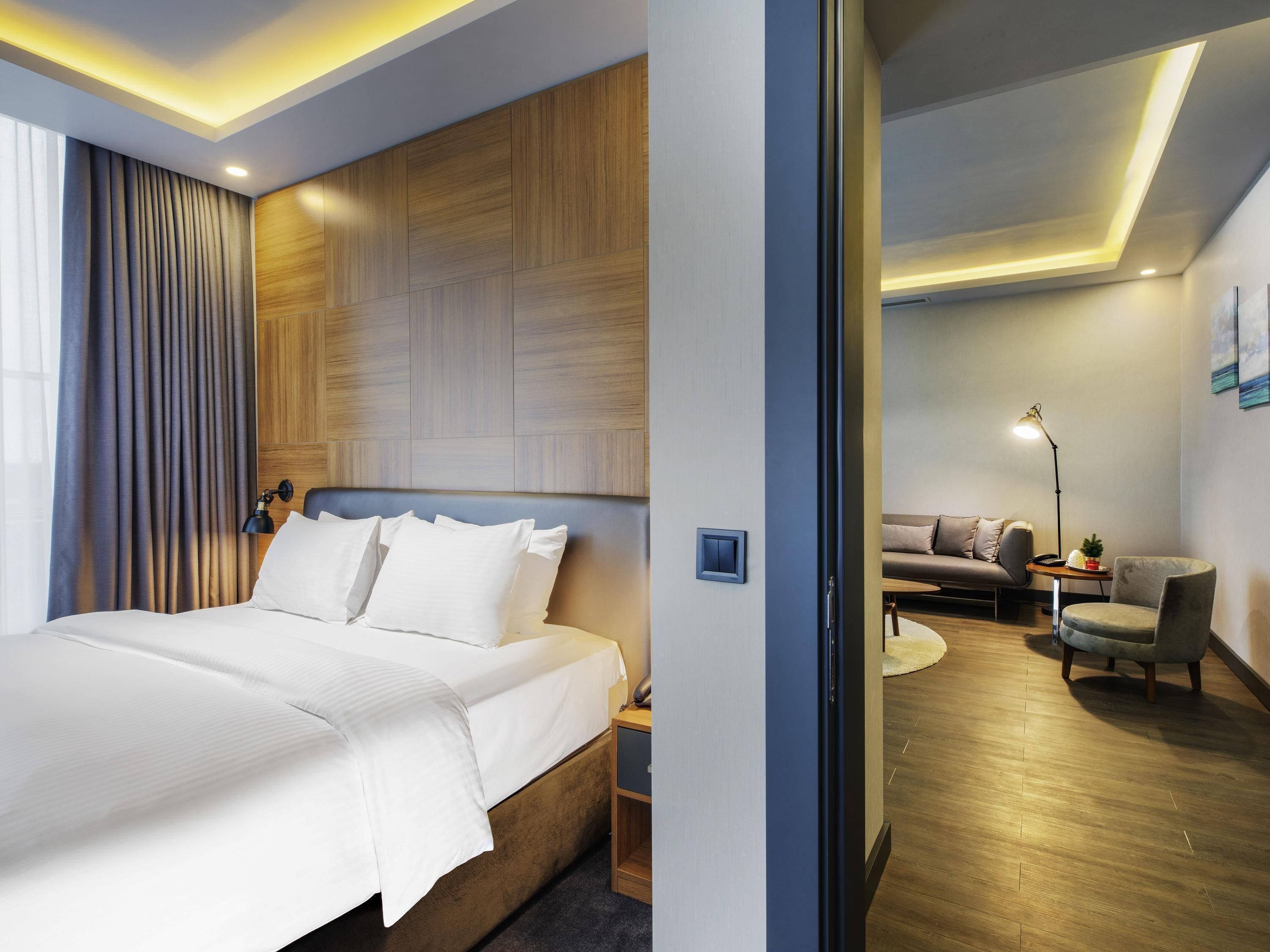 Suite, Terrace (King) | Minibar, in-room safe, desk, soundproofing