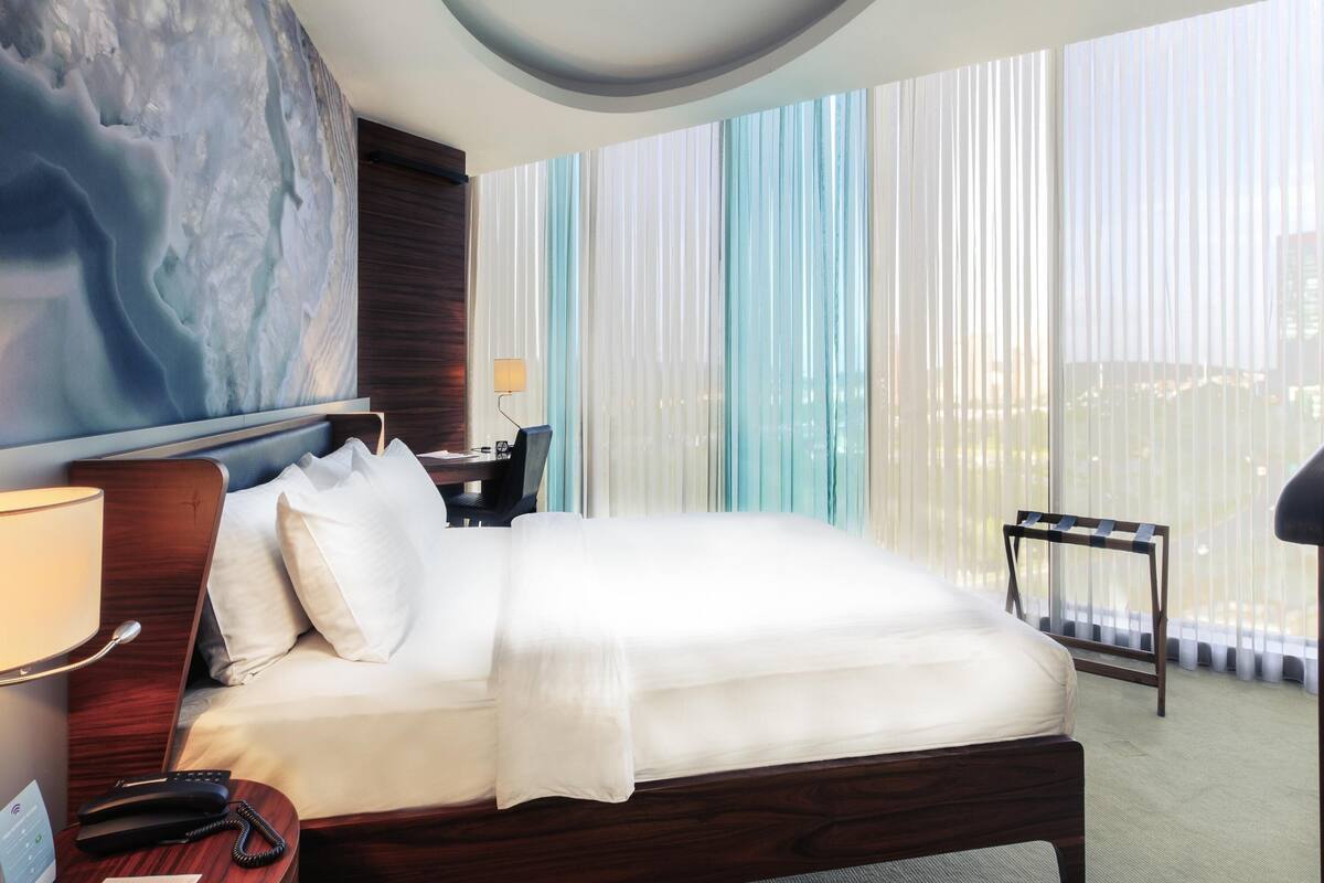 Superior Room, 1 King Bed | Minibar, in-room safe, desk, soundproofing