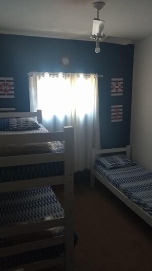 Desk, free WiFi, bed sheets - Pousada Santa Lolla (São Carlos)