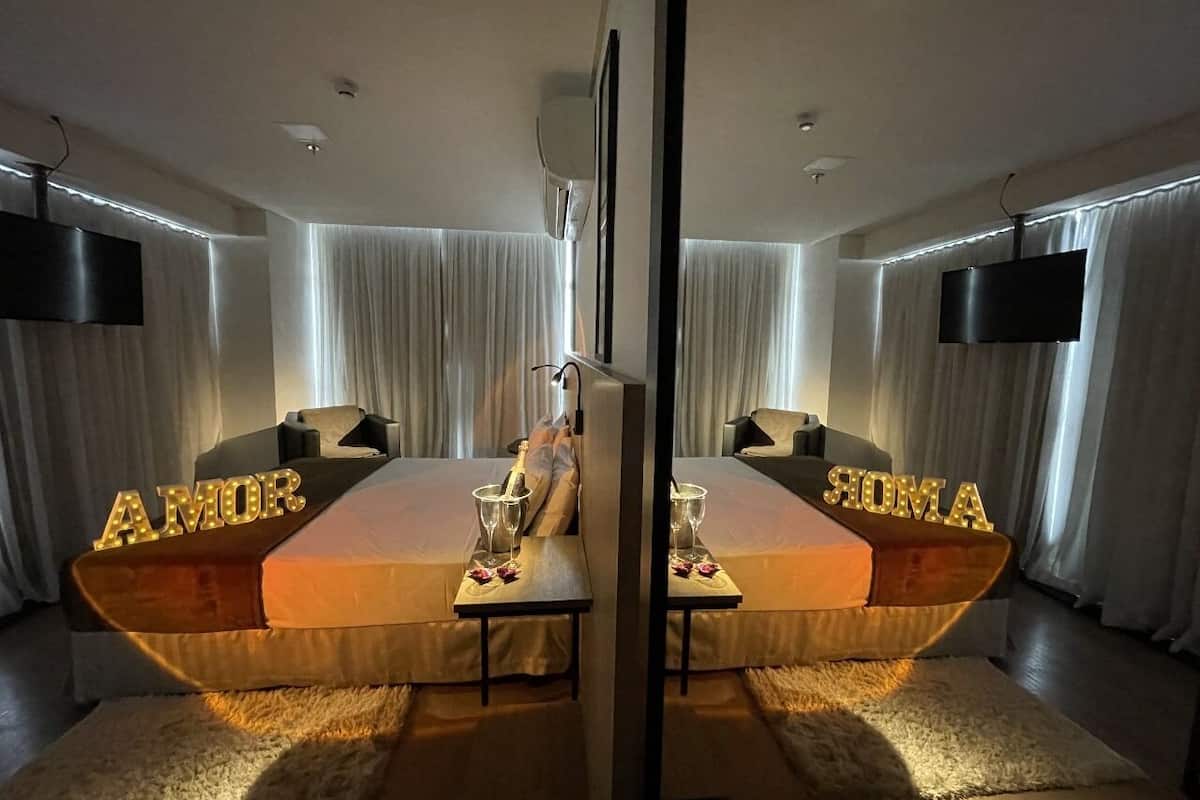 room | premium bedding, minibar, in-room safe, desk