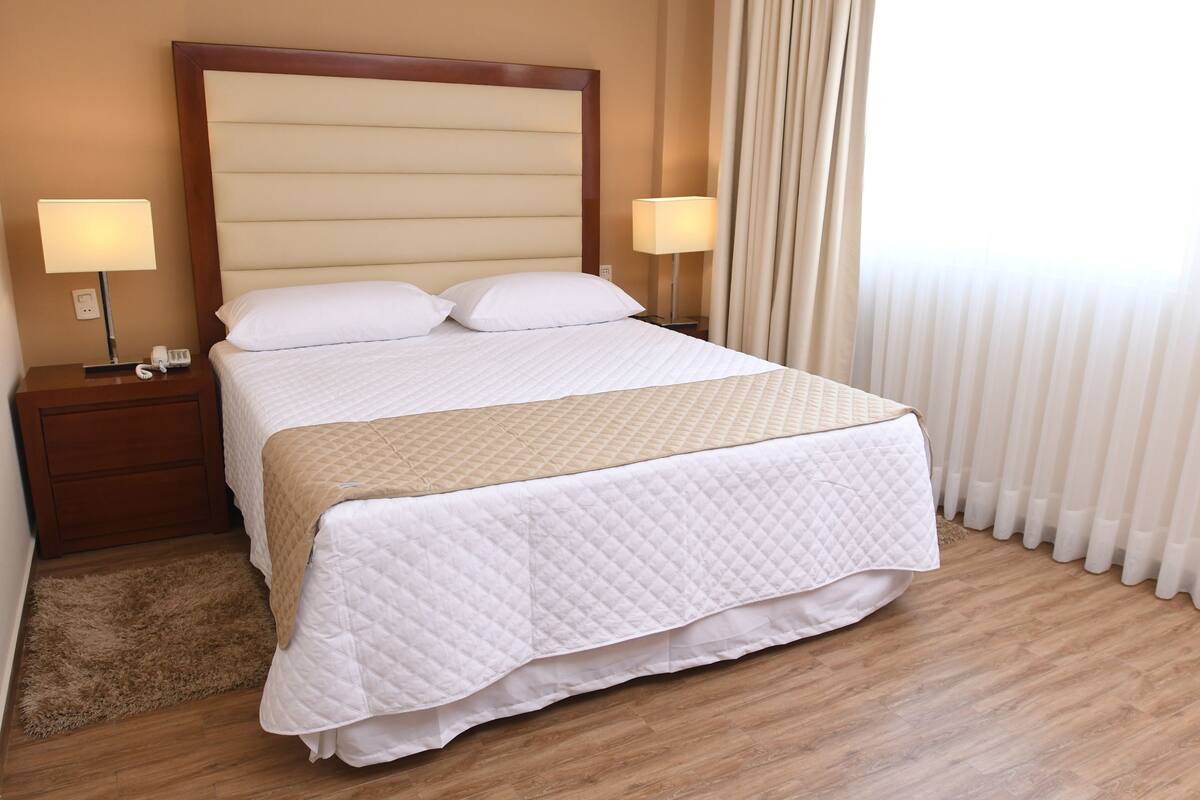 1 bedroom, premium bedding, minibar, in-room safe