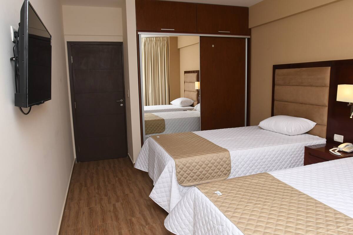 1 bedroom, premium bedding, minibar, in-room safe