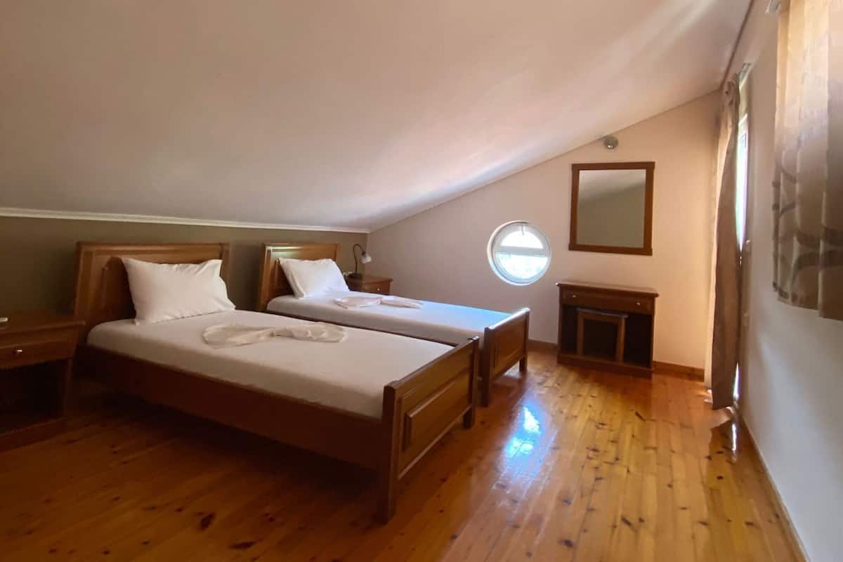 In-room safe, soundproofing, rollaway beds, free WiFi