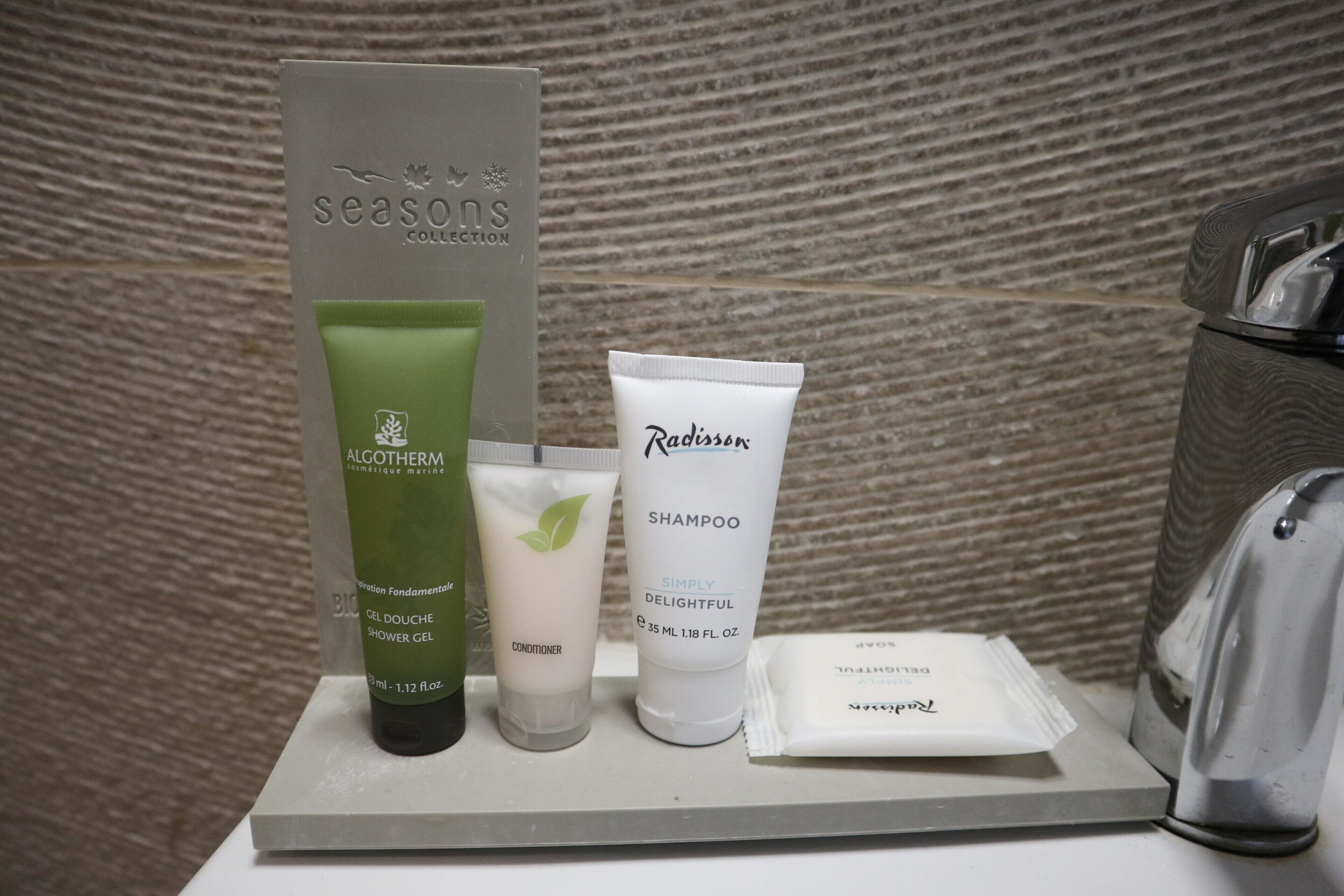 studio, 1 king bed, accessible, non smoking | bathroom | shower, free toiletries, hair dryer, towels